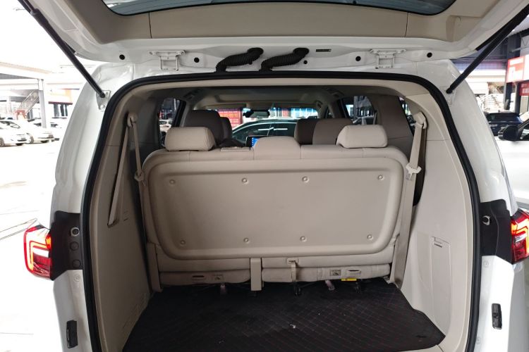 别克GL8 2021款 陆上公务舱 652T 舒适型局部细节23