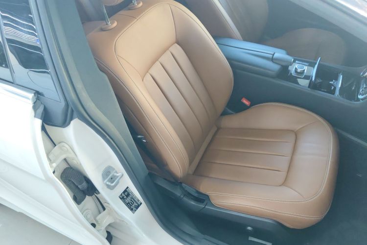 奔驰CLS 2017款 CLS 260逸彩版局部细节41