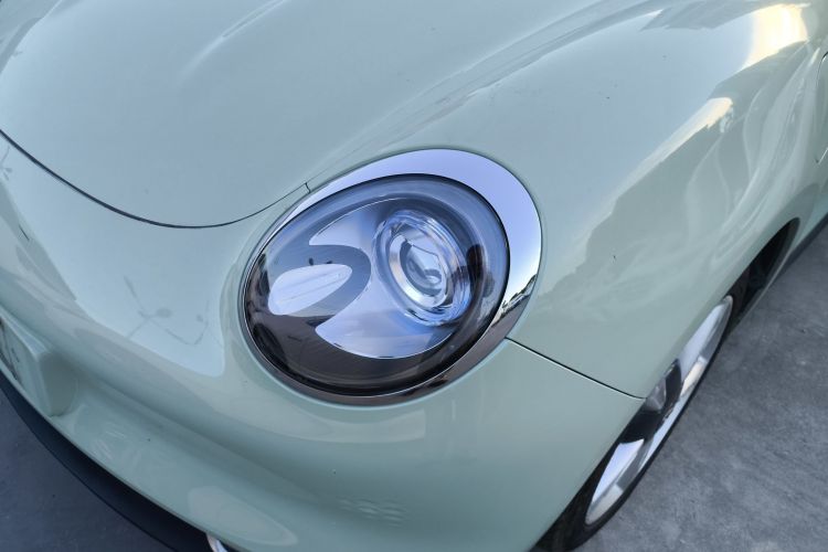 欧拉好猫 2023款 401km标准续航 舒享型 磷酸铁锂车身外观36