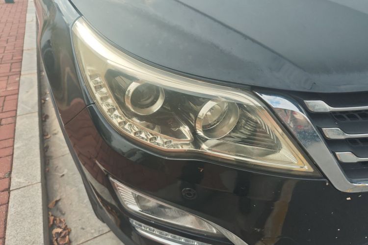 宝骏560 2015款 1.8L 手动豪华型车身外观6006