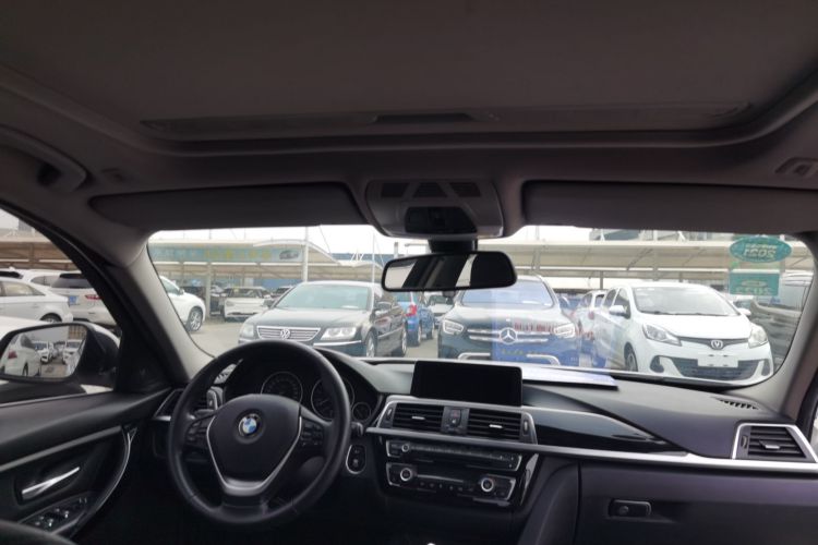 宝马3系 2016款 320Li 进取型中控内饰22