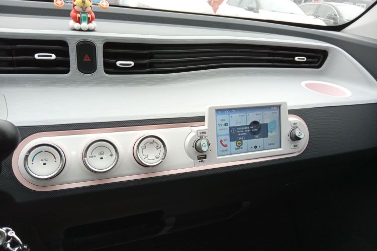 五菱汽车 宏光MINIEV 2022款 马卡龙时尚款 三元锂中控内饰16