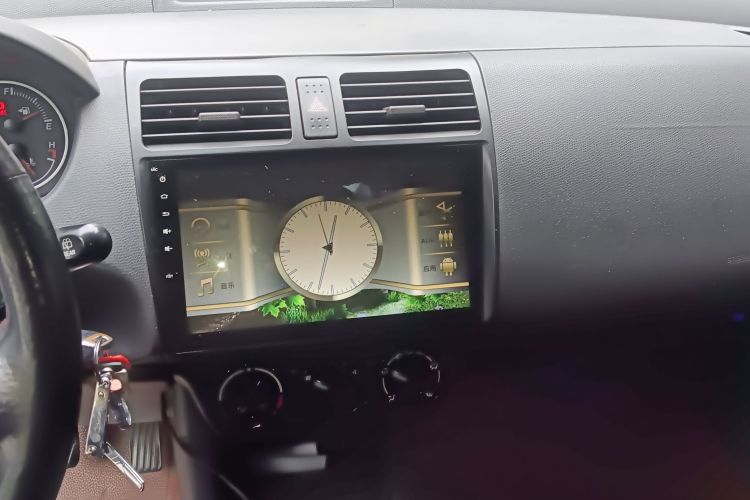 铃木 雨燕 2013款 1.5L 手动20周年限量版中控内饰16