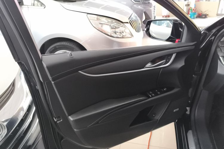 凯迪拉克XTS 2018款 28T 技术型中控内饰47