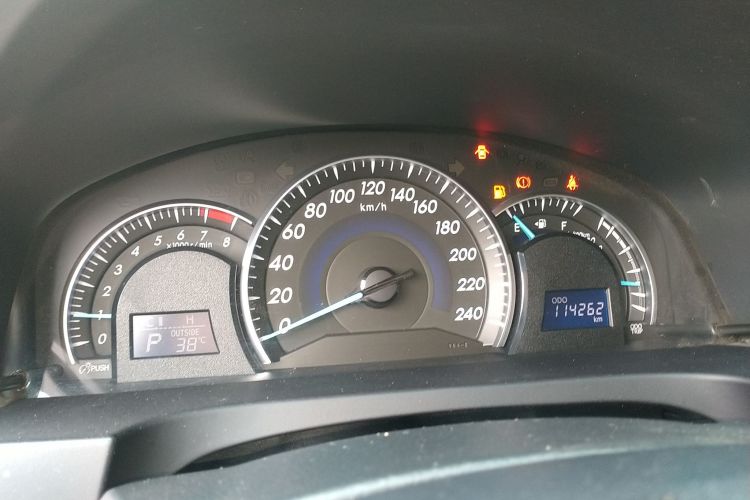 丰田 凯美瑞 2016款 2.0E 十周年纪念精英版局部细节14