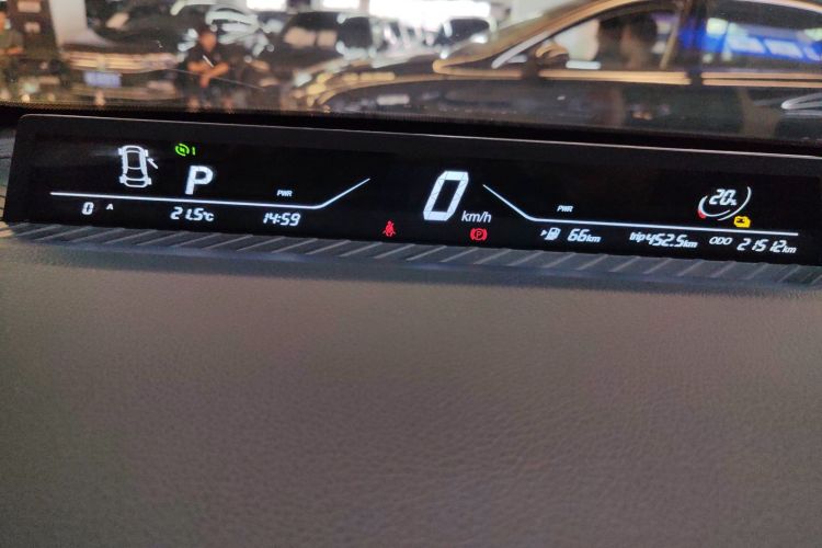 哪吒汽车 哪吒V 2021款 标准续航行业定制版局部细节14