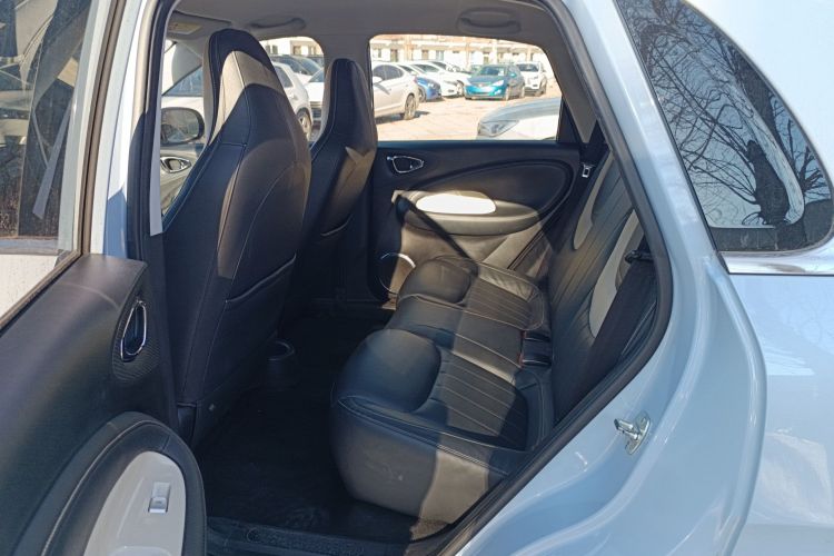 五菱汽车 五菱缤果 2023款 410km 灵犀尊享款中控内饰21