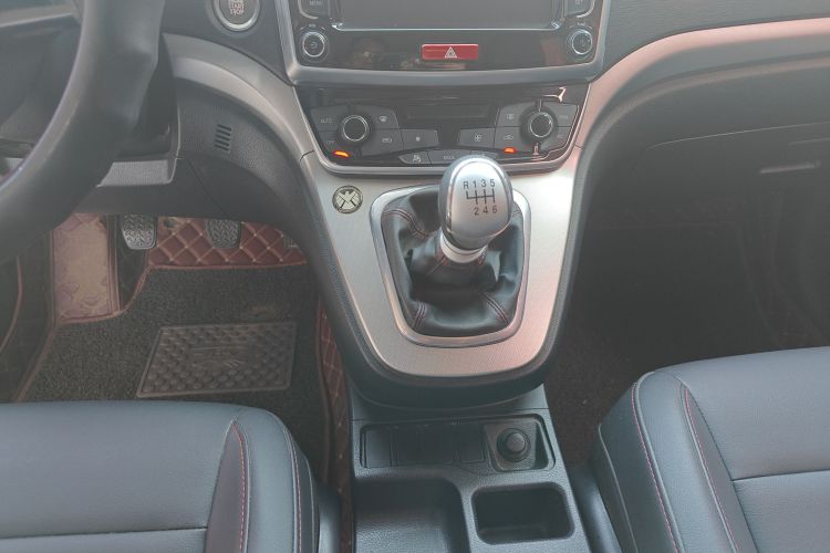 哈弗M6 2019款 1.5T 手动两驱精英型 国VI中控内饰18