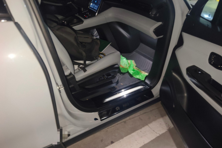 蔚来ES6 2022款 75kWh 运动版局部细节9005