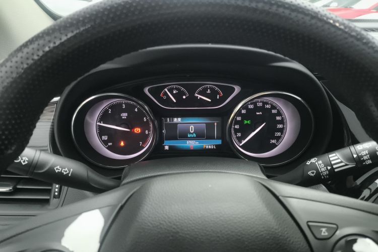 别克 昂科威 2020款 20T 两驱领先型中控内饰14