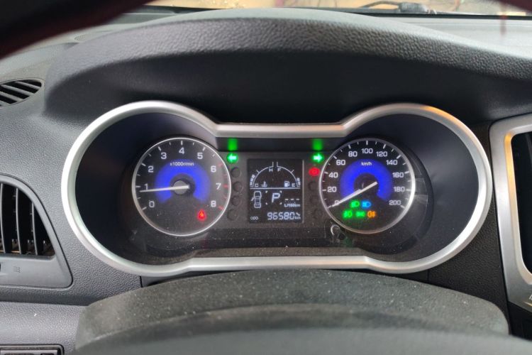 东风风神AX3 2016款 1.5L 自动尚酷型中控内饰14