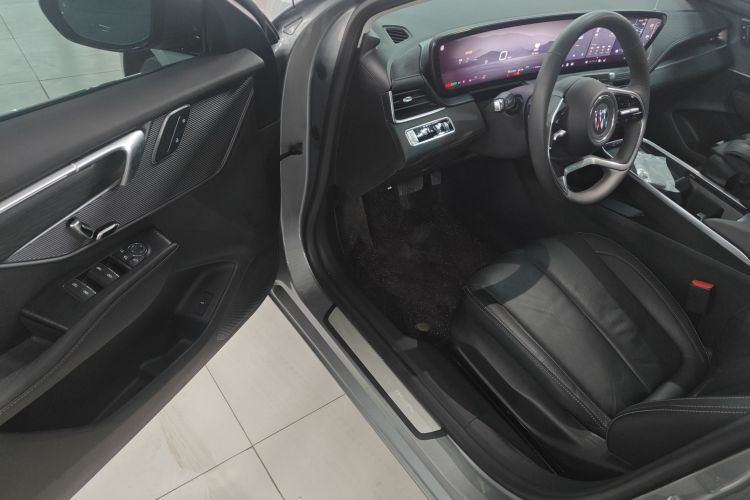 别克 君越 2023款 28T 越尊版中控内饰20