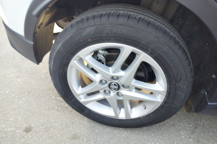 丰田C-HR 2022款 2.0L 舒适版车身外观6008