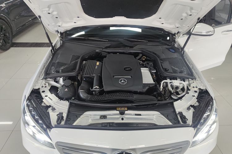 奔驰C级 2018款 C 200 L 运动版局部细节24