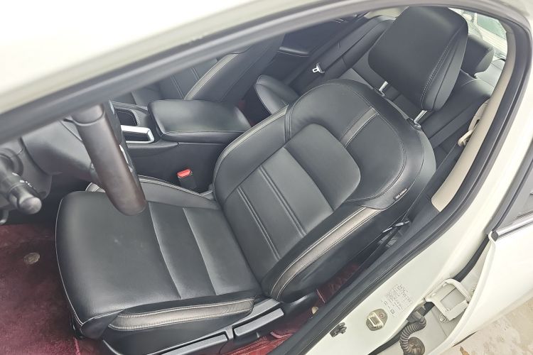 日产 轩逸 2020款 改款 1.6L XL CVT悦享版中控内饰19