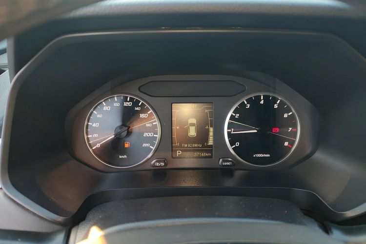 奇瑞 瑞虎5x 2020款 1.5L CVT时尚版中控内饰14