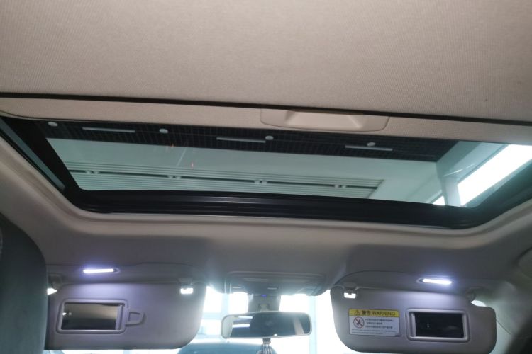 红旗H5 2022款 经典款 改款 1.5T DCT旗韵版中控内饰22