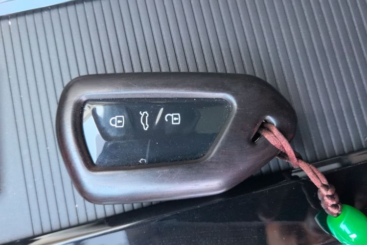 大众 途昂 2022款 530 V6 四驱尊崇旗舰版中控内饰11