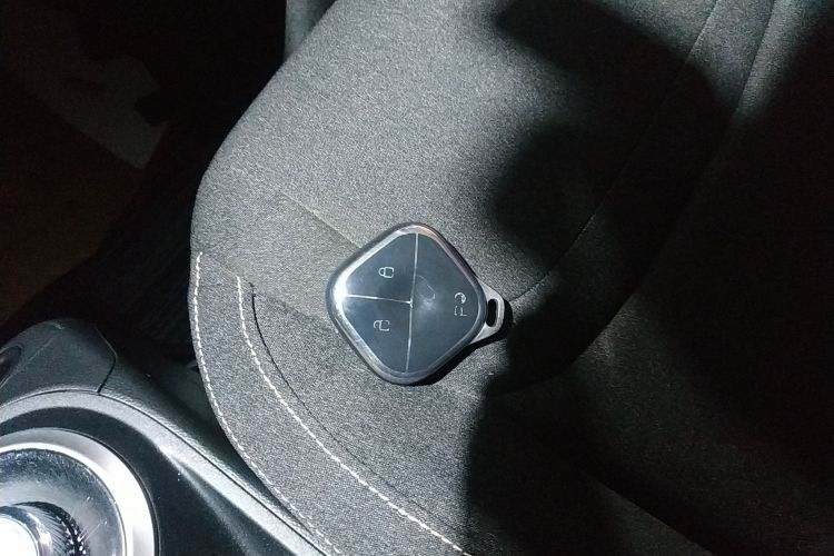 五菱汽车 五菱缤果 2023款 333km 快享款中控内饰7001