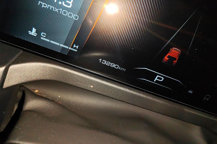 坦克300 2021款 越野版 2.0T 征服者中控内饰15