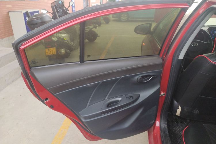 丰田 威驰 2014款 1.5L 自动智臻版中控内饰49