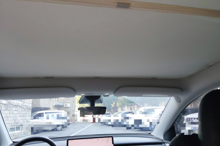 特斯拉 Model Y 2023款 后轮驱动版中控内饰22