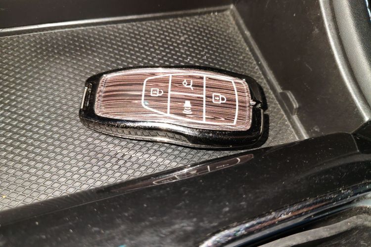 北京BJ40 2020款 2.0T 自动四驱城市猎人版侠客型中控内饰7001