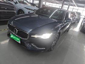 沃尔沃S60 2022款 B4 智逸豪华版