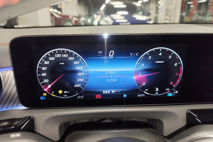 奔驰A级 2024款 A 200 L 时尚型中控内饰14