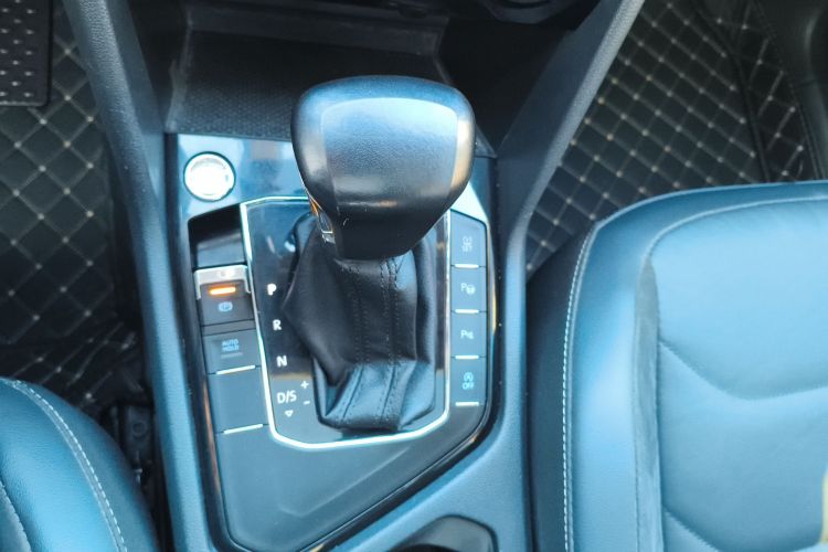 大众 途观L 2019款 改款 330TSI 自动两驱智动豪华版 国VI局部细节18