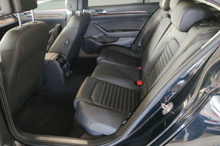 大众 迈腾 2019款 330TSI DSG 豪华型 国VI中控内饰21