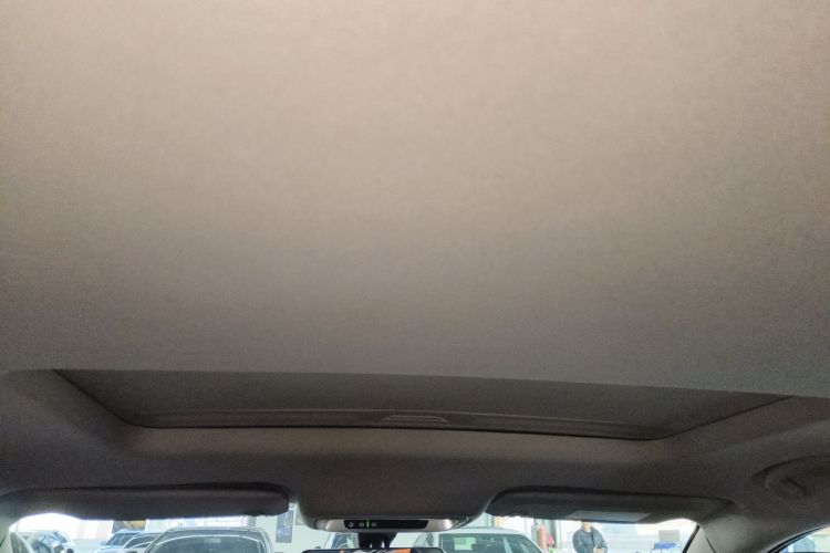 别克 君威 2023款 652T 智享型中控内饰22