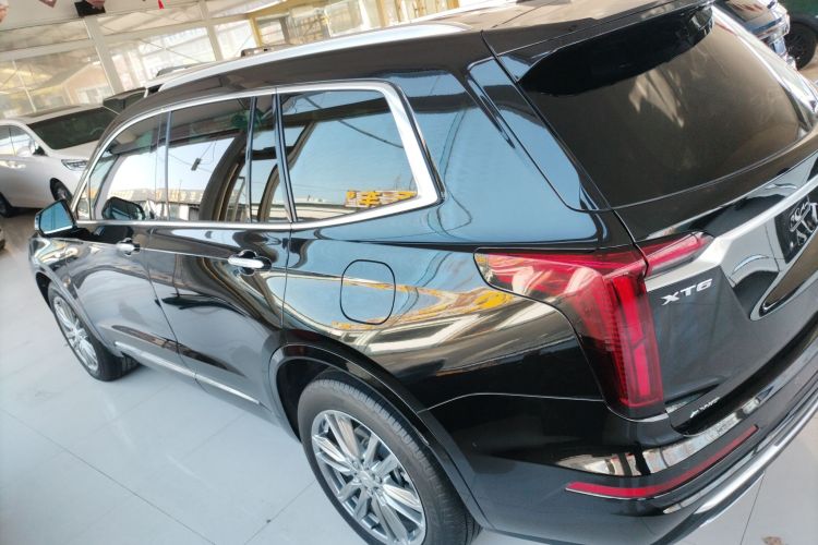 凯迪拉克XT6 2022款 2.0T 七座四驱豪华型车身外观4