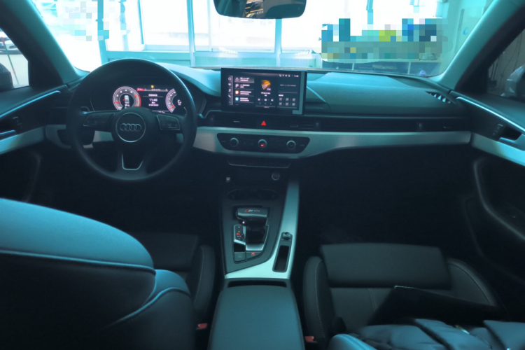 奥迪A4L 2023款 40 TFSI 时尚动感型中控内饰12