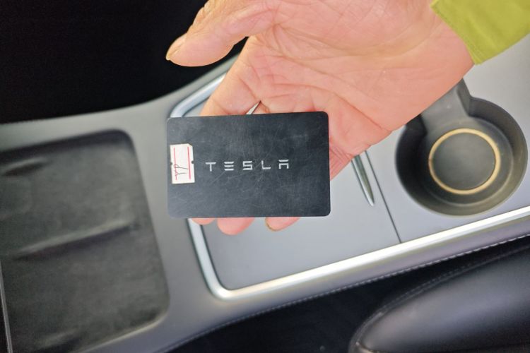 特斯拉 Model Y 2021款 Performance高性能全轮驱动版中控内饰11