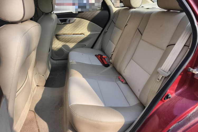 别克 凯越 2015款 1.5L 自动经典型中控内饰21