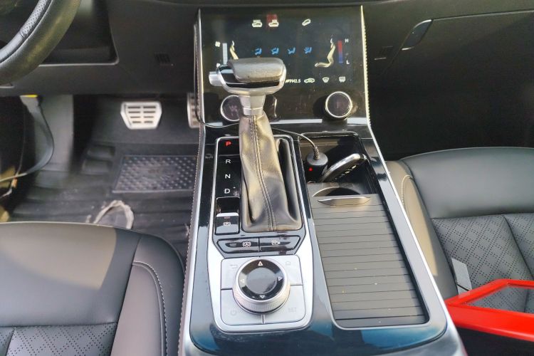 捷途X90 2020款 1.6T DCT影尊版 7座中控内饰18