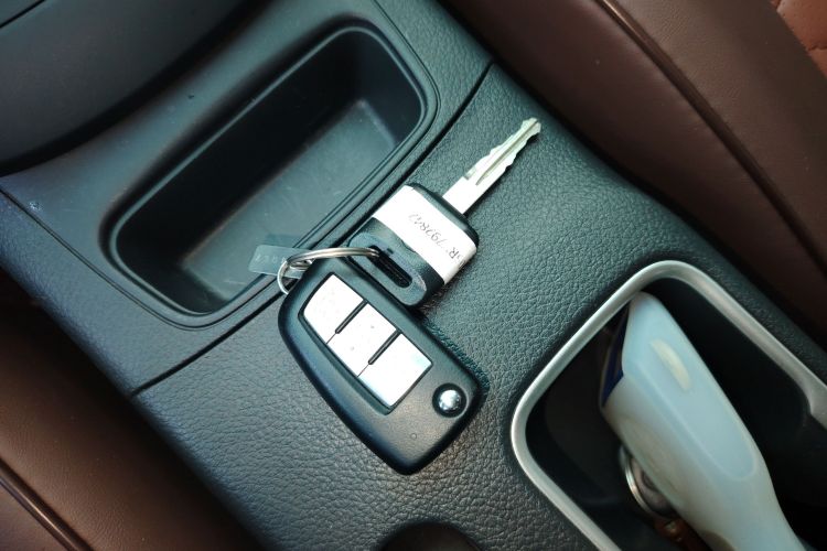 日产 轩逸 2024款 改款 经典 1.6XE CVT舒适版中控内饰7001