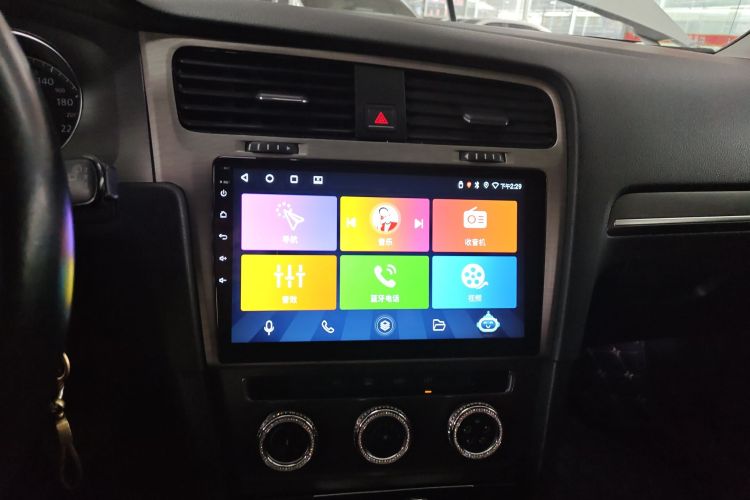 大众 高尔夫 2016款 230TSI 自动舒适型中控内饰16