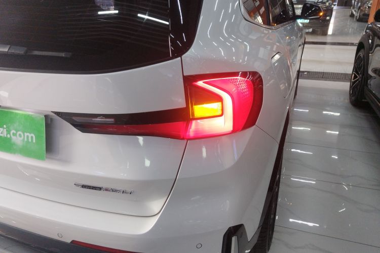 宝马X1 2023款 sDrive25Li X设计套装车身外观9