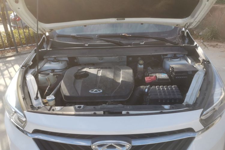 奇瑞 瑞虎7 2016款 2.0L CVT耀臻版机舱底盘24