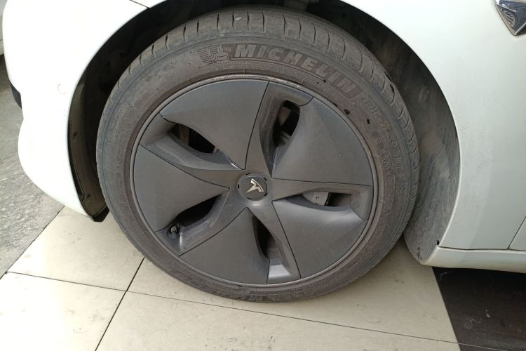 特斯拉 Model 3 2020款 改款 标准续航后驱升级版车身外观6007