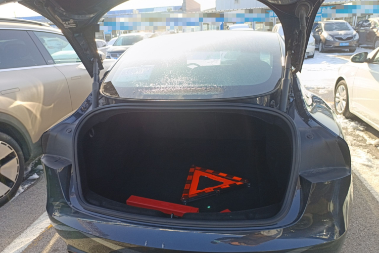 特斯拉 Model 3 2023款 长续航全轮驱动版机舱底盘23