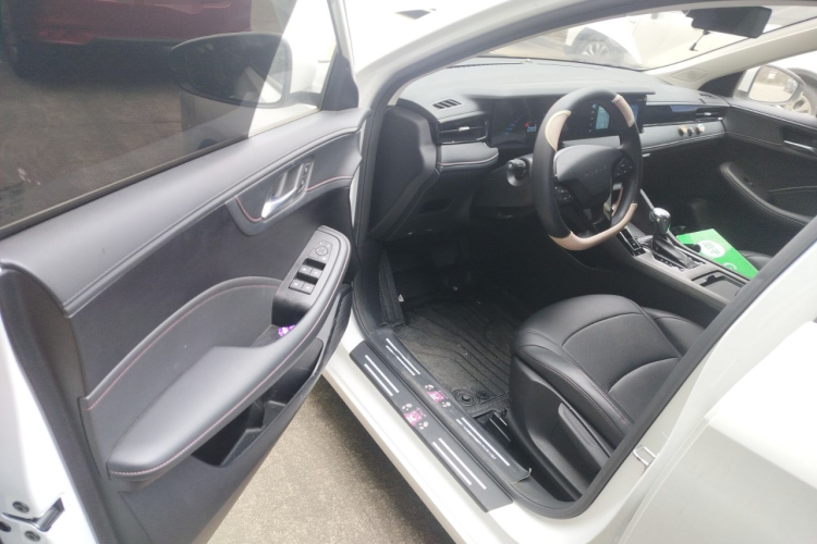 荣威i5 2023款 1.5L CVT豪华版中控内饰20