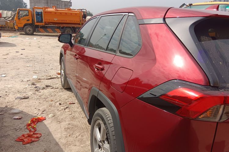 丰田 RAV4荣放 2020款 2.0L CVT两驱风尚版车身外观4