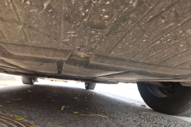 奔驰EQB 2023款 EQB 260局部细节9008