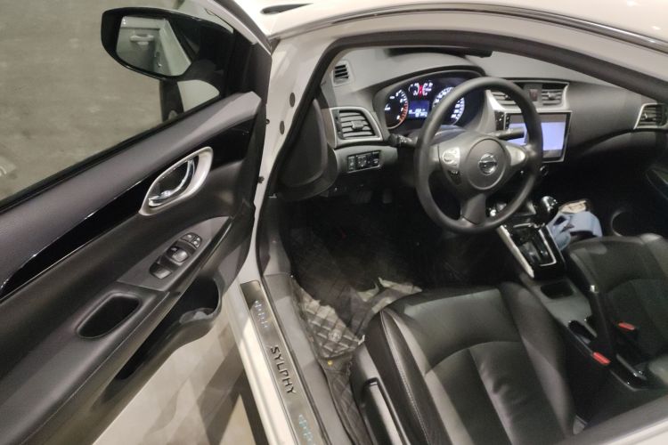 日产 轩逸 2016款 1.6XL CVT豪华版中控内饰20