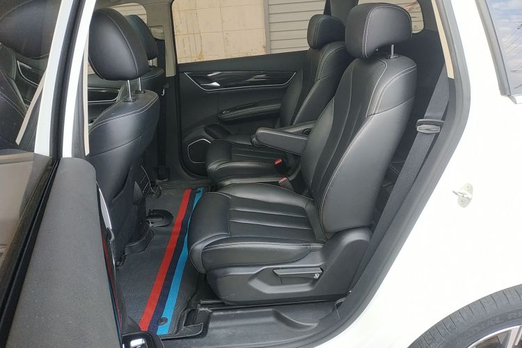 比亚迪 宋MAX 2019款 1.5T 自动智联睿进型 6座 国VI中控内饰21