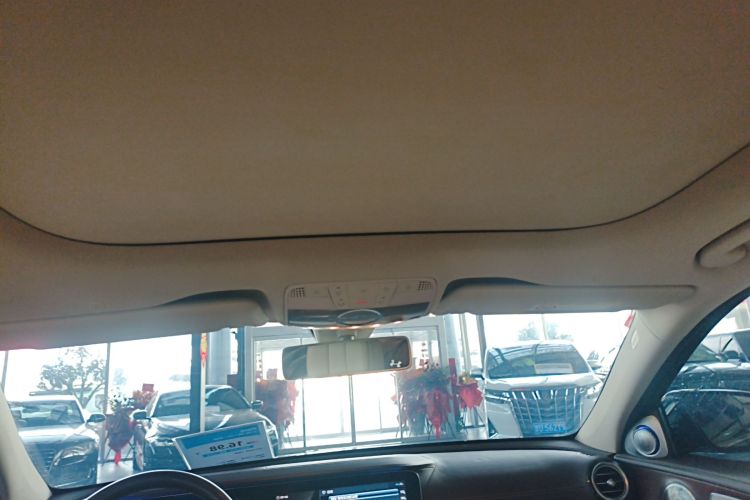 奔驰E级 2018款 改款 E 300 L 时尚型局部细节22