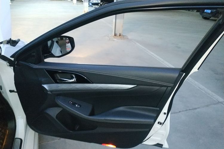 日产 西玛 2016款 2.5L XL 豪华版中控内饰7005